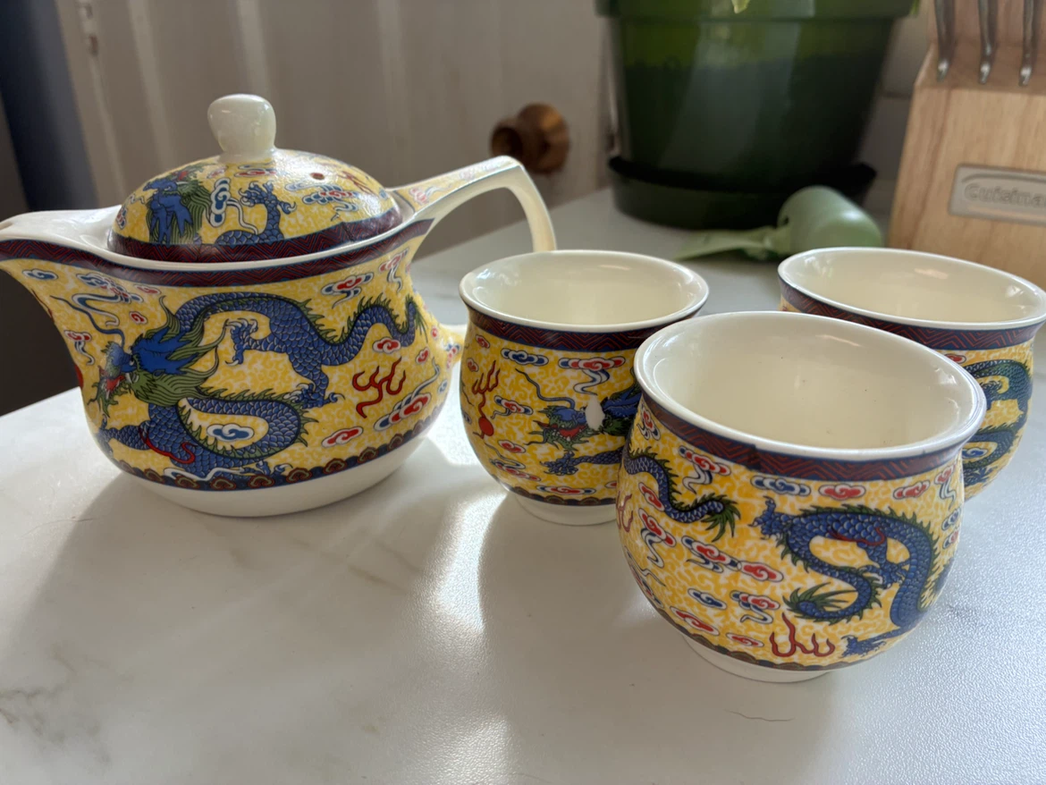Dragon Pattern Tea Set