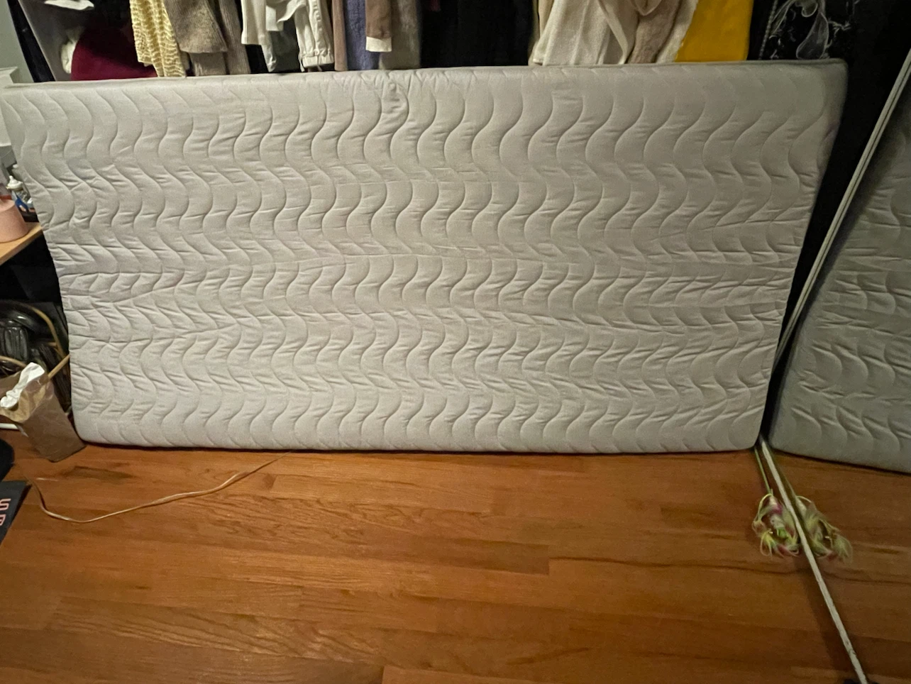 Twin sized floor mattress (Amazon)