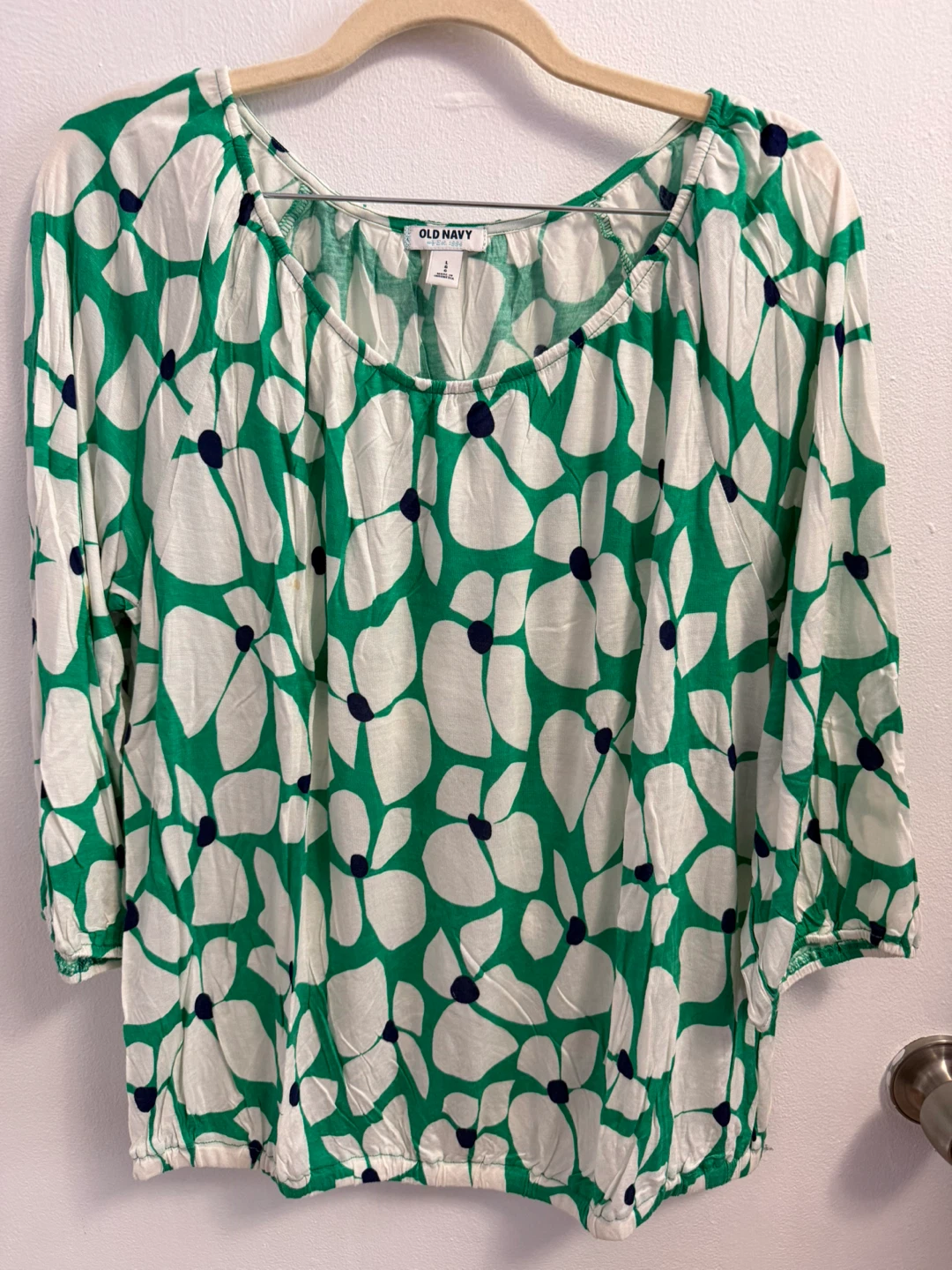 Old Navy Green and White Floral Top - photo 2