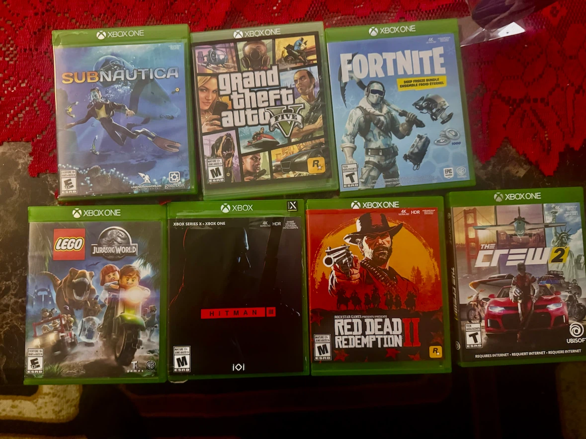 Rare Minecraft Limited Edition Xbox One 1T with Games - photo 3