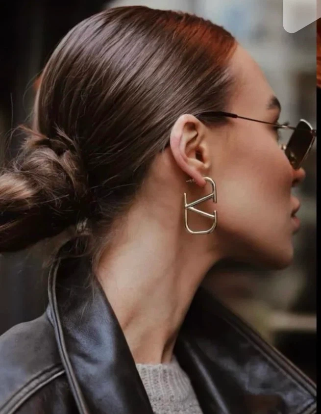 Authentic Valentino black VLogo Signature Earrings - photo 5