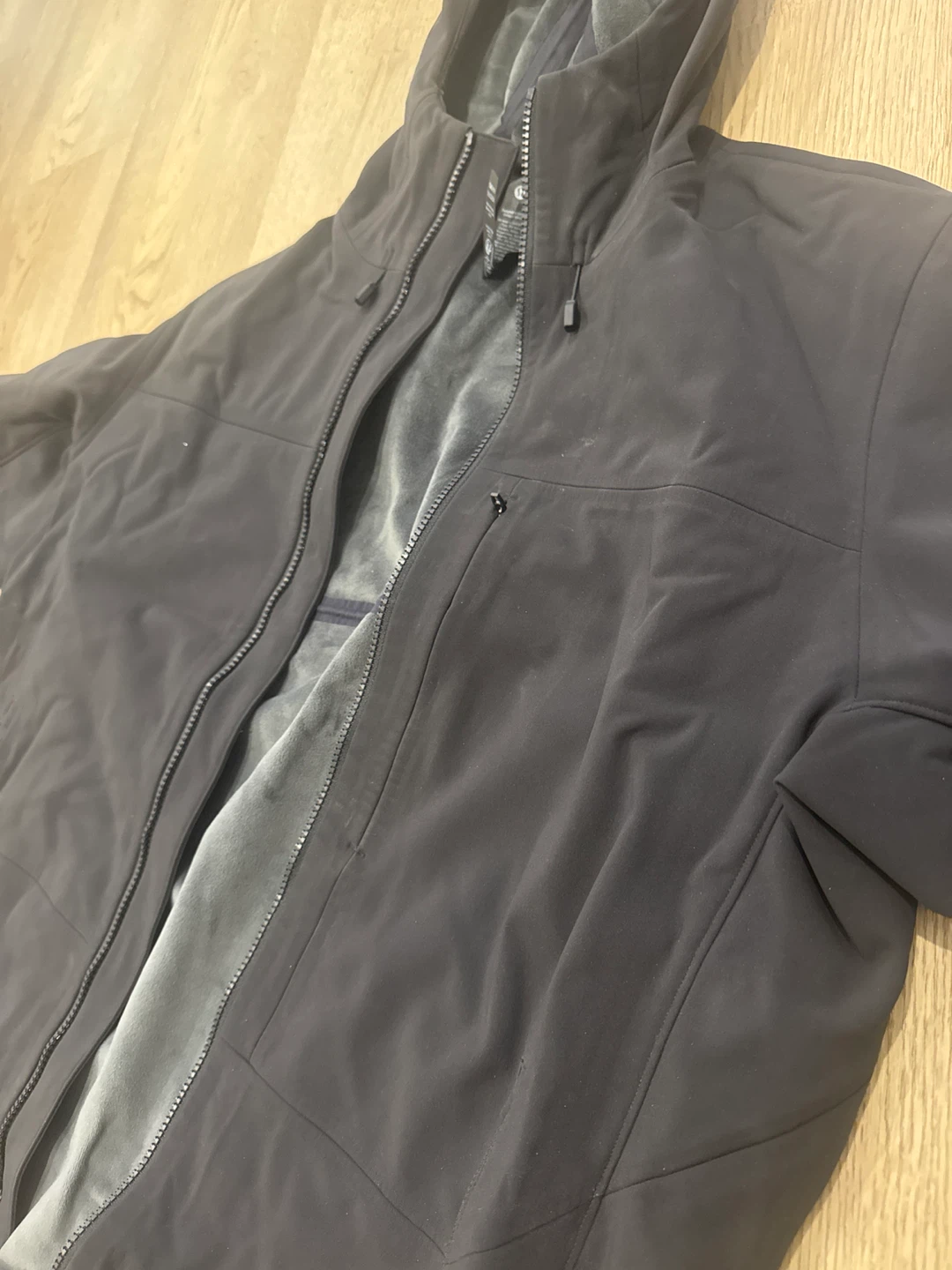 Men’s Lululemon waterproof golf jacket - photo 3