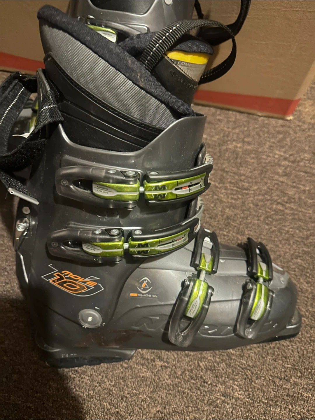 Nordica Move 10 Ski Boots