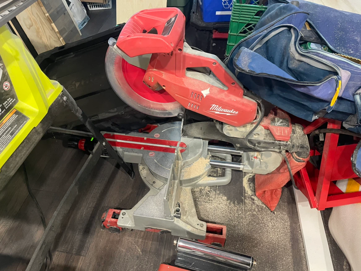 12” Milwaukee Dual Bevel Sliding Compound Mitre Saw and Stand