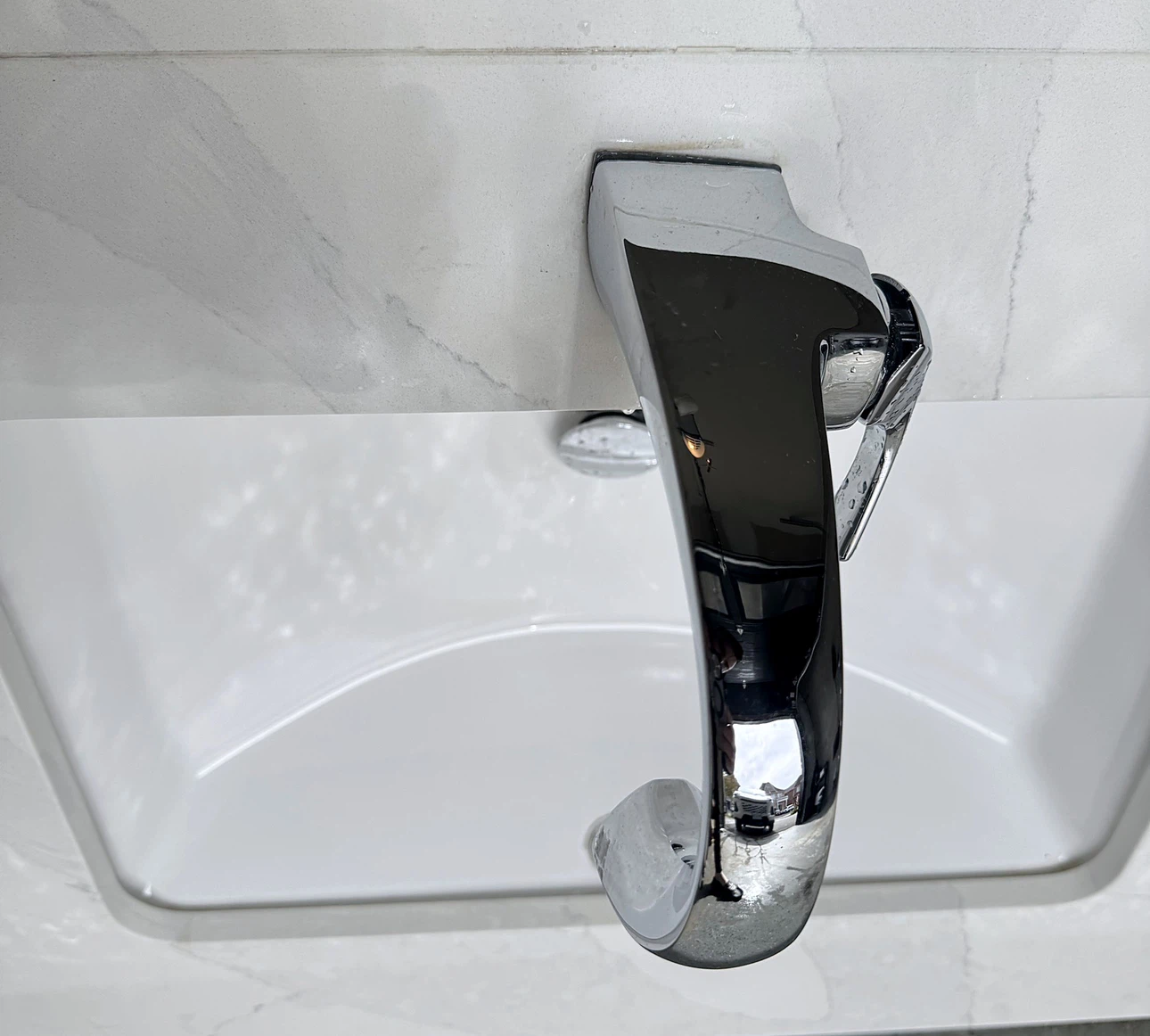 Never used - Quartz Bathroom Vanity Countertop with Sink - photo 2