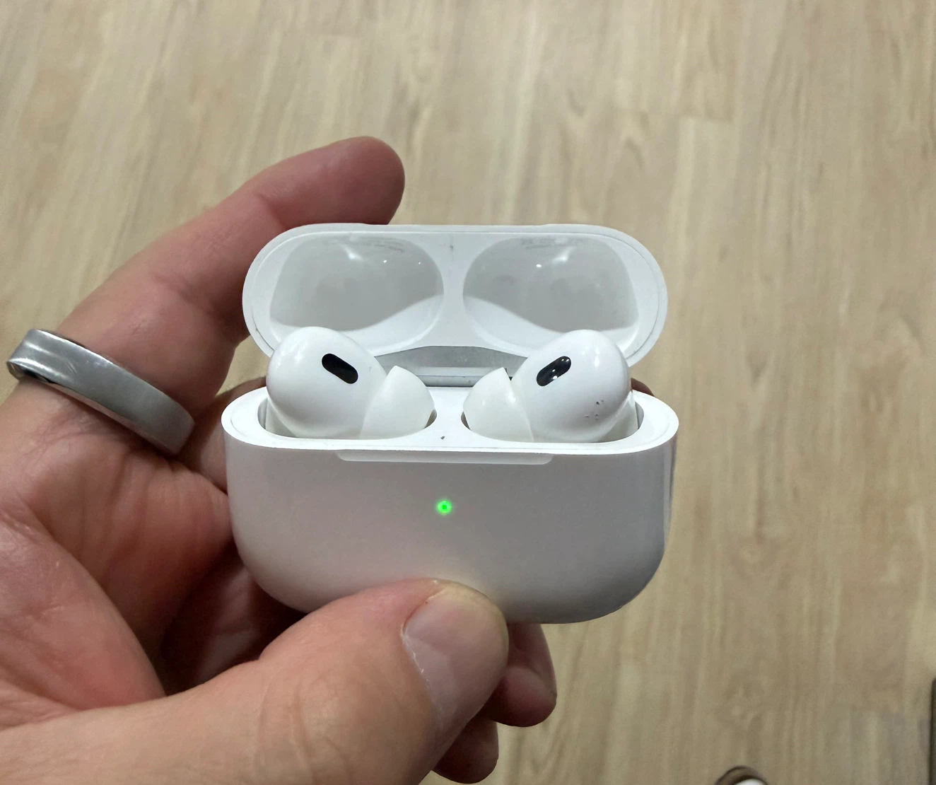 Apple AirPods Pro 2nd Generation - photo 2