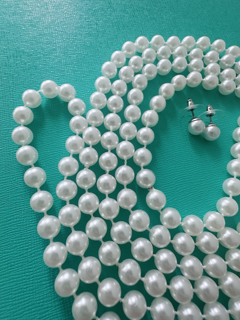White faux pearl necklace and earring set - photo 2
