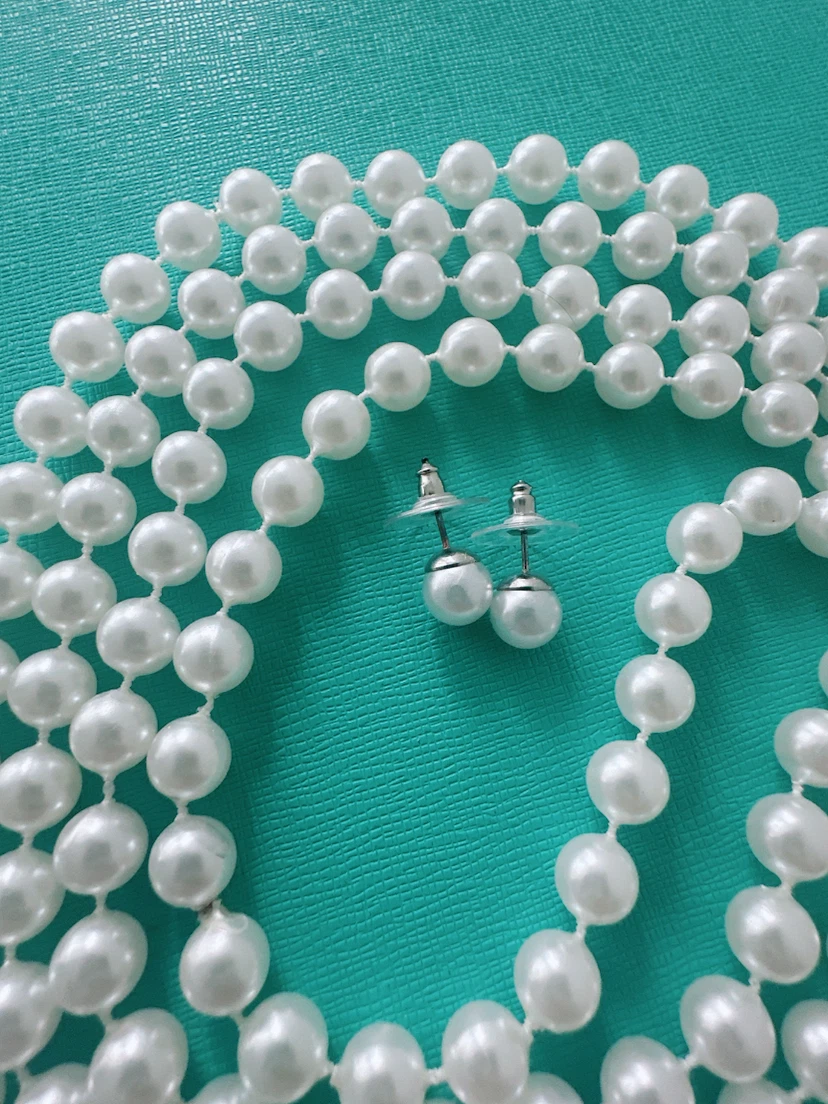 White faux pearl necklace and earring set - photo 3