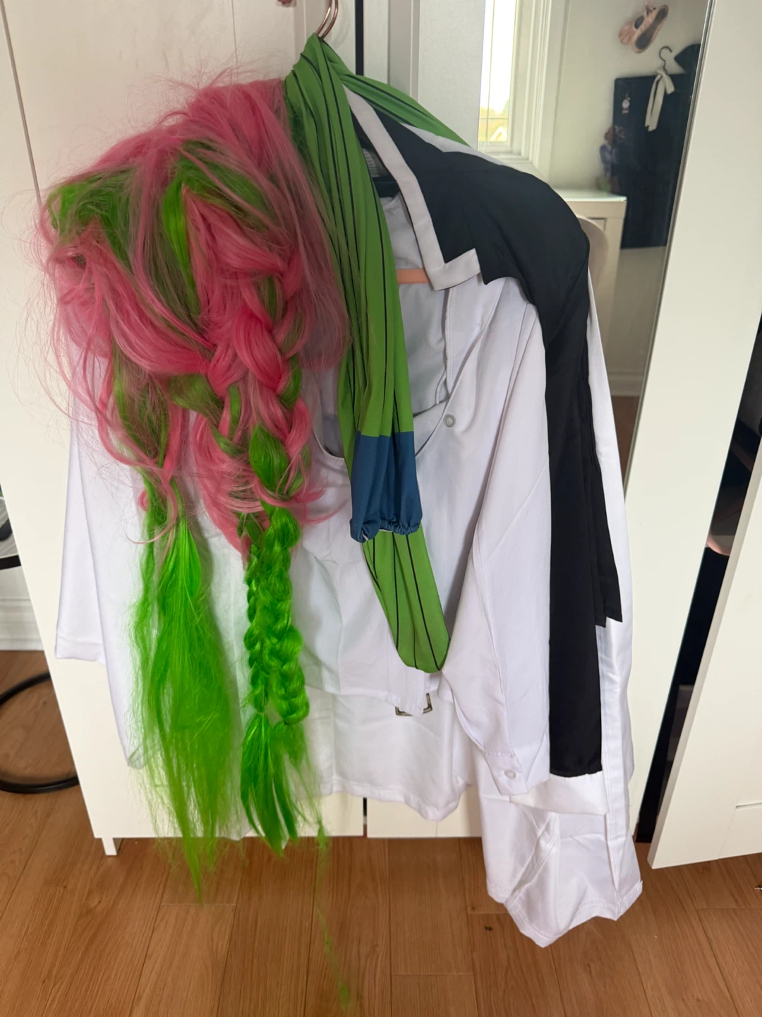 Mitsuri Demon slayer costume&wig  -women’s small - photo 2