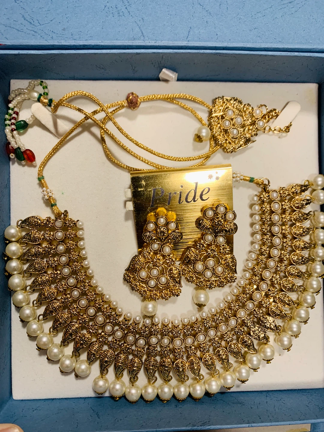 Antique Gold Pearl Bridal Jewellery Set with Maang Tikka