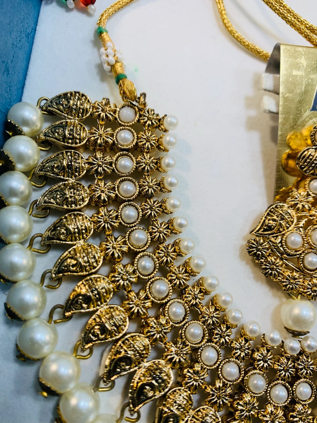 Antique Gold Pearl Bridal Jewellery Set with Maang Tikka - photo 3