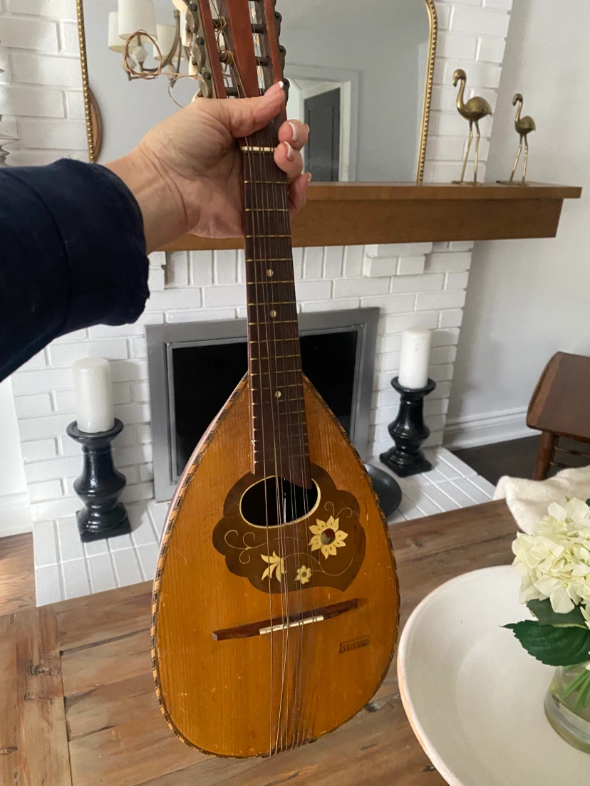 Marisiana Mandolin