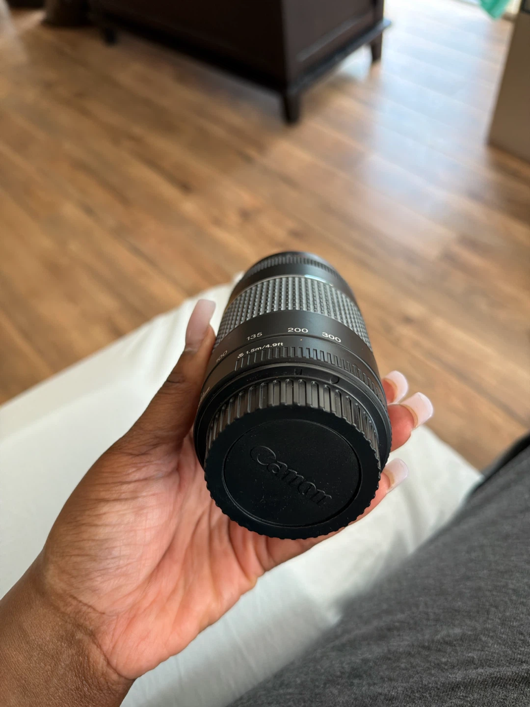 Canon EF 75-300mm f/4-5.6 III USM Lens - photo 2