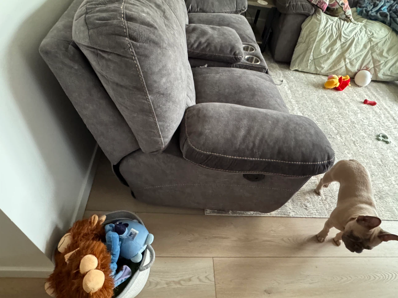 Couch and love seat - photo 4
