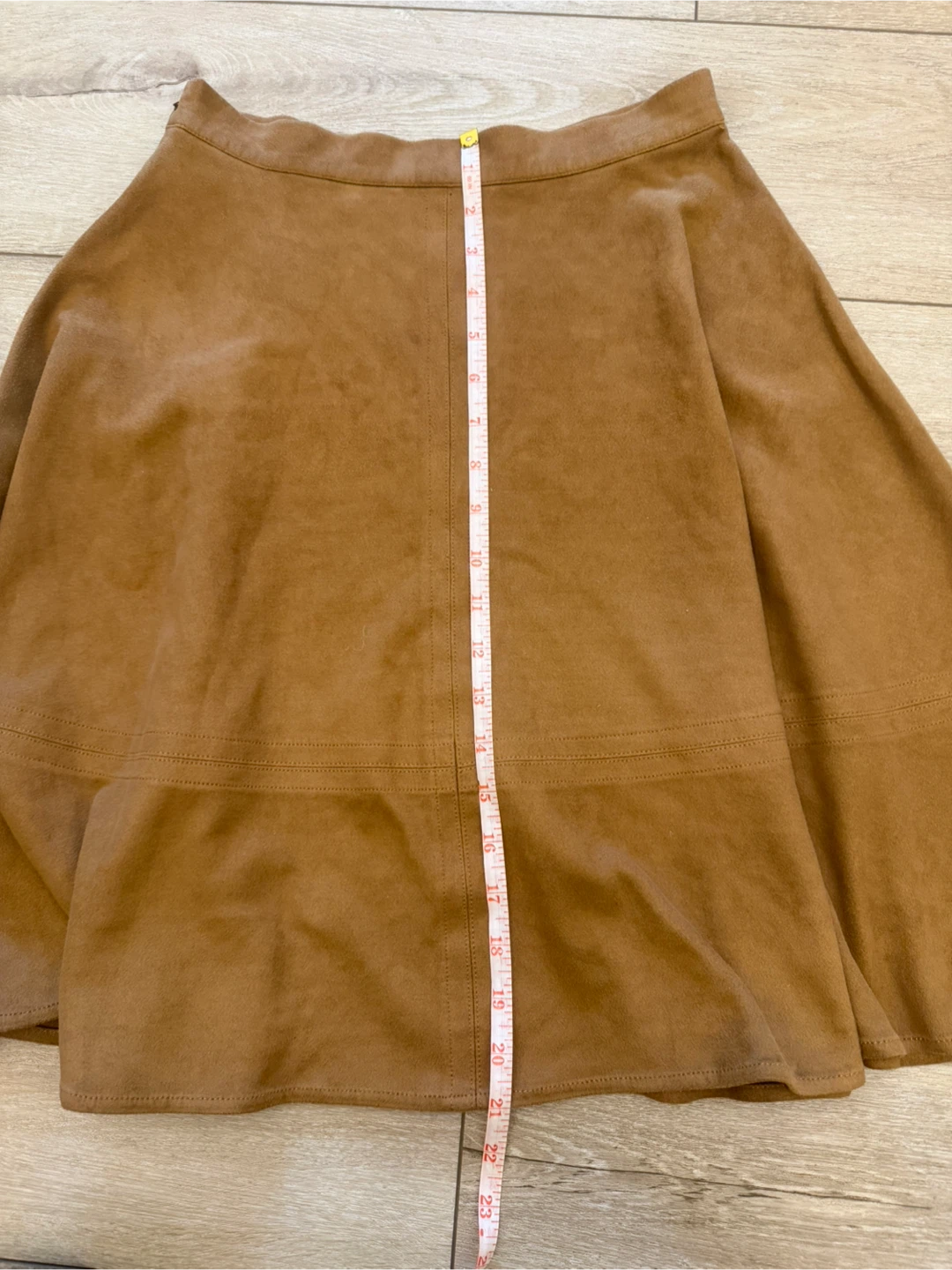 Carolina Glaser brown faux suede skirt - photo 4