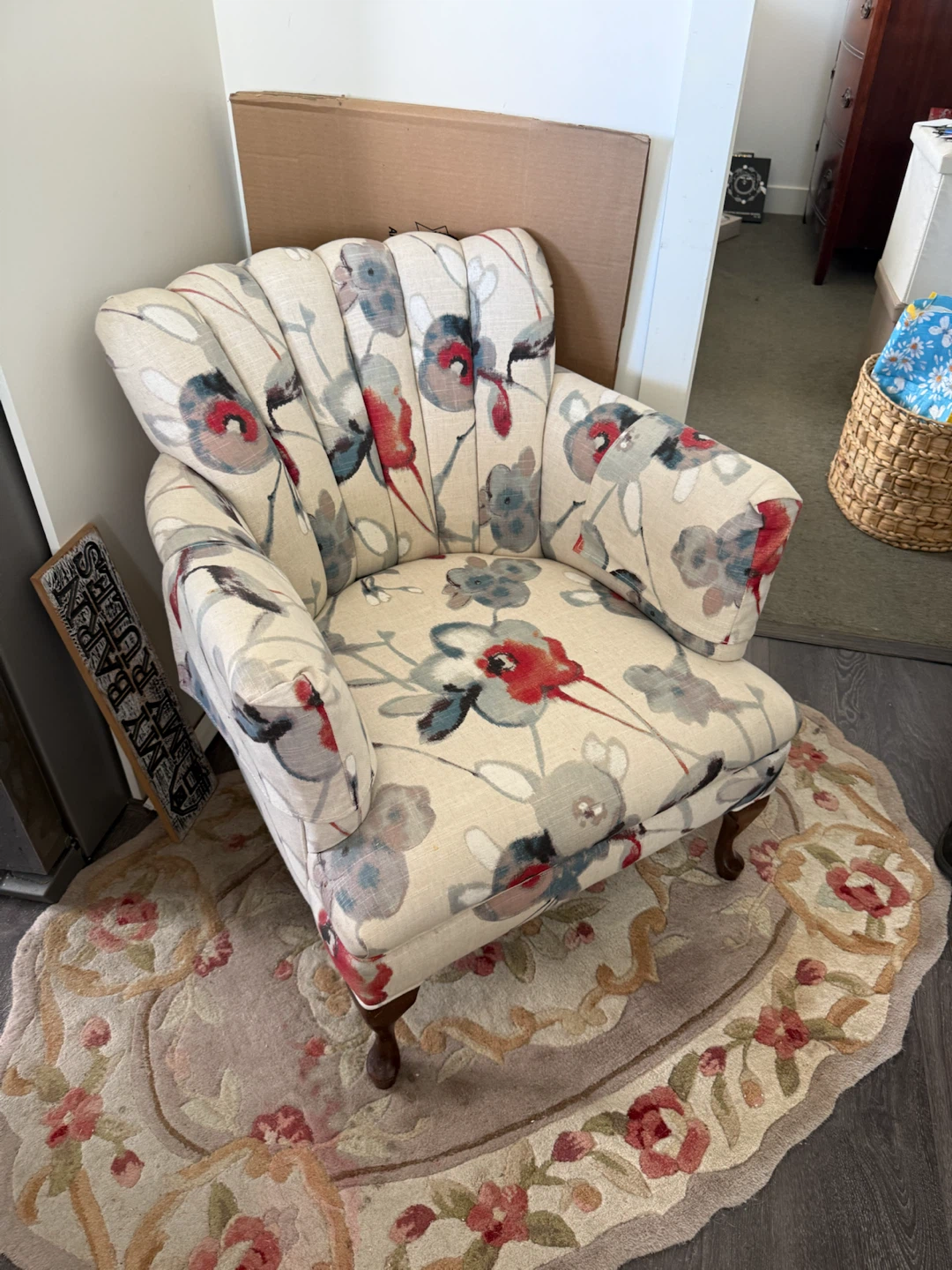 Floral pattern accent chair