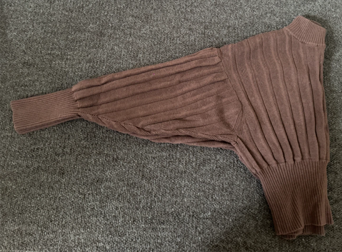 Aritzia - Wilfred Brown Ribbed Mock Neck Sweater - photo 2