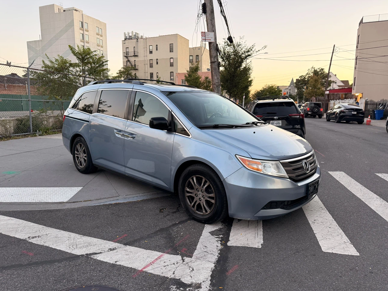 Car - photo 3