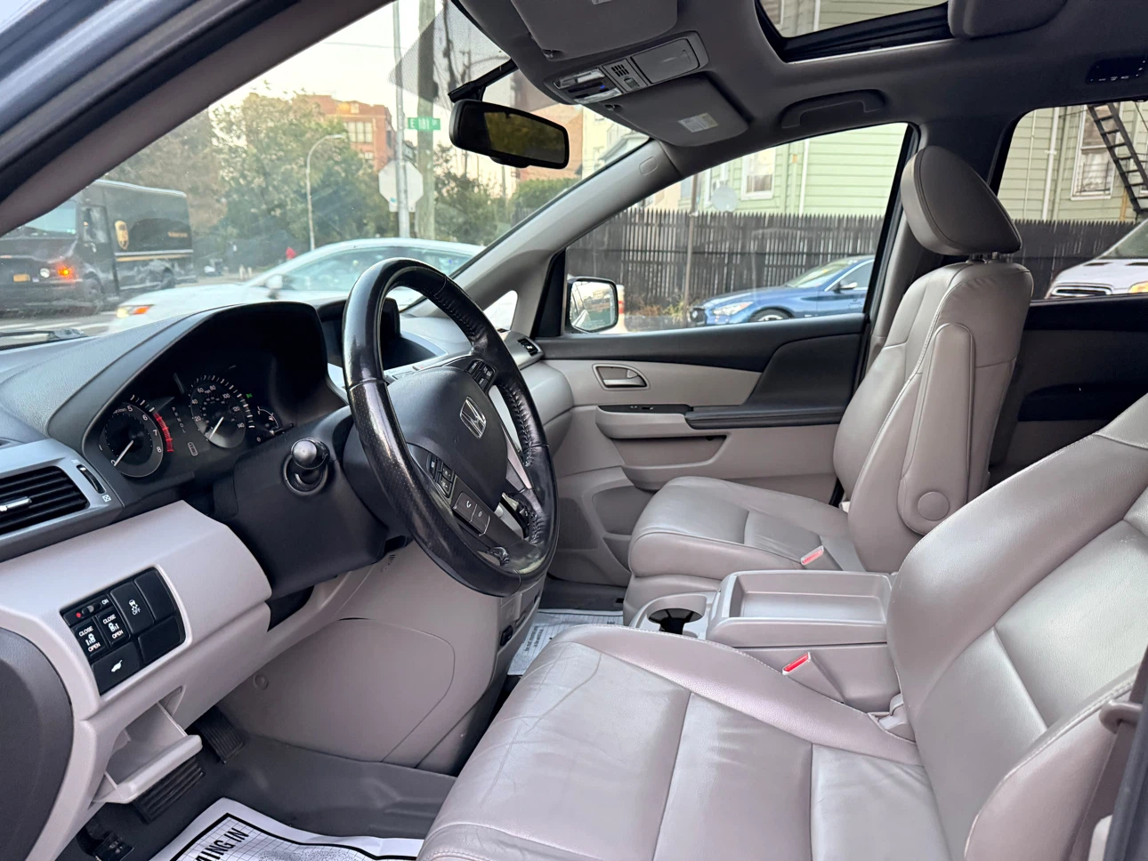 Car - photo 5