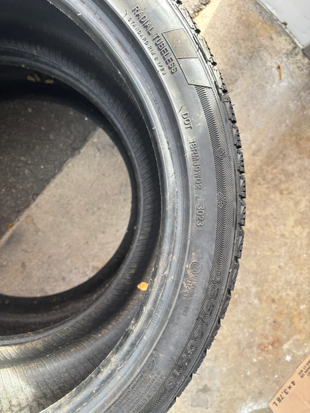 2 Snowchaser AW02 Tires 235/40R18 - photo 2