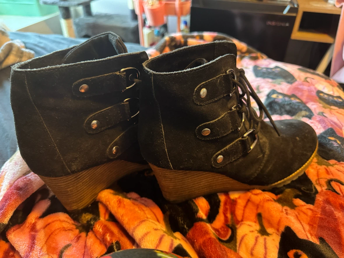 Black Michael cores Lace-Up Wedge Ankle corkscrew heels - photo 2
