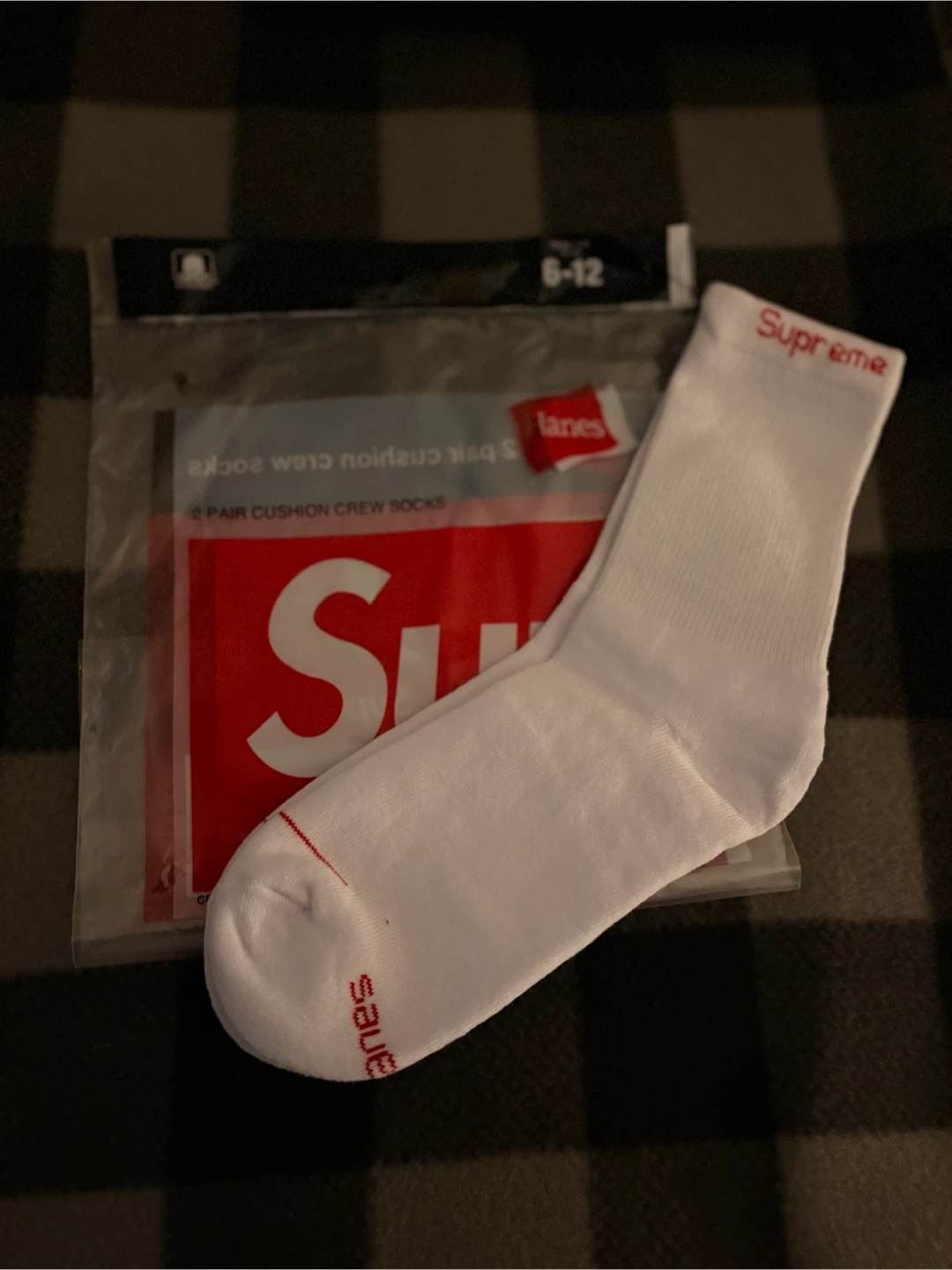 Supreme Hanes Crew Socks Pair Pack - photo 4