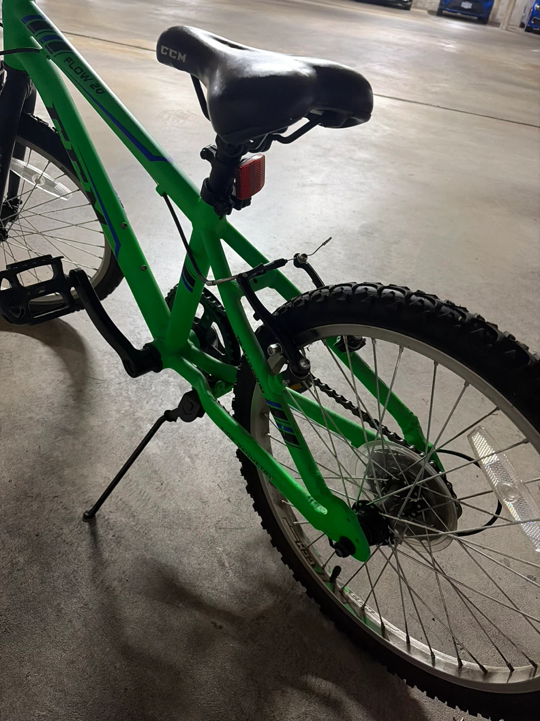 CCM Flow 20-inch Kids Mountain Bike - photo 3