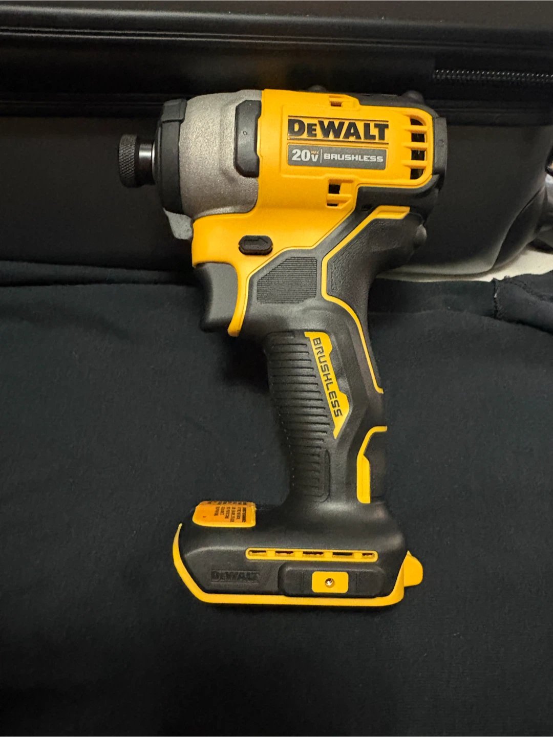 DeWalt ATOMIC 20V Max Brushless 1/4" Impact Driver Tool Only - photo 3