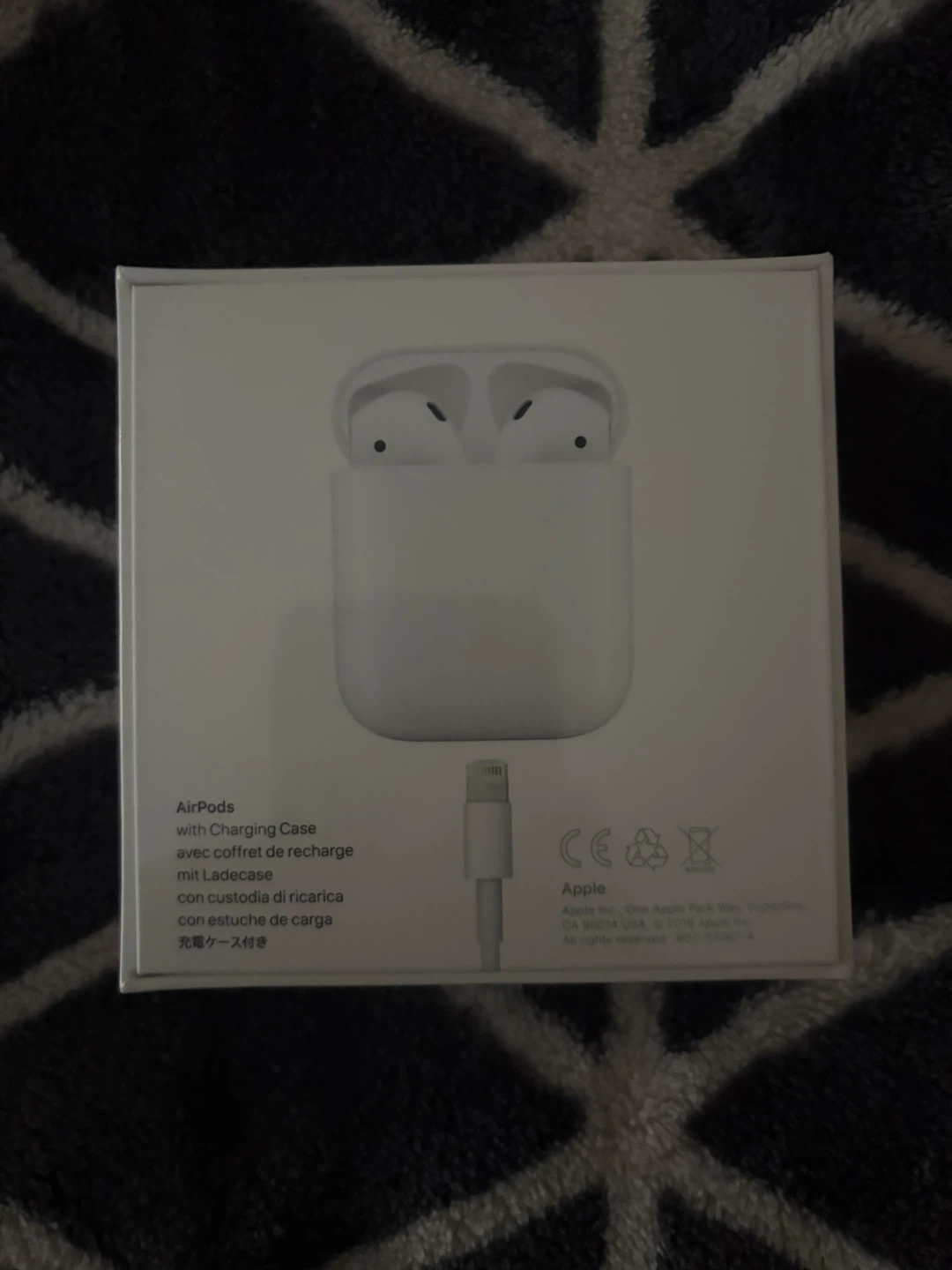 Apple AirPods with Charging Case (Gen 2) - photo 2