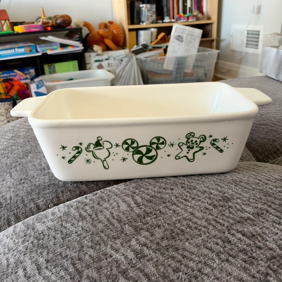Disney Holiday Stoneware Baking Dish - photo 2