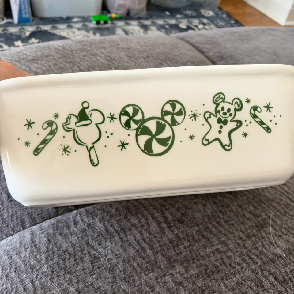 Disney Holiday Stoneware Baking Dish - photo 5
