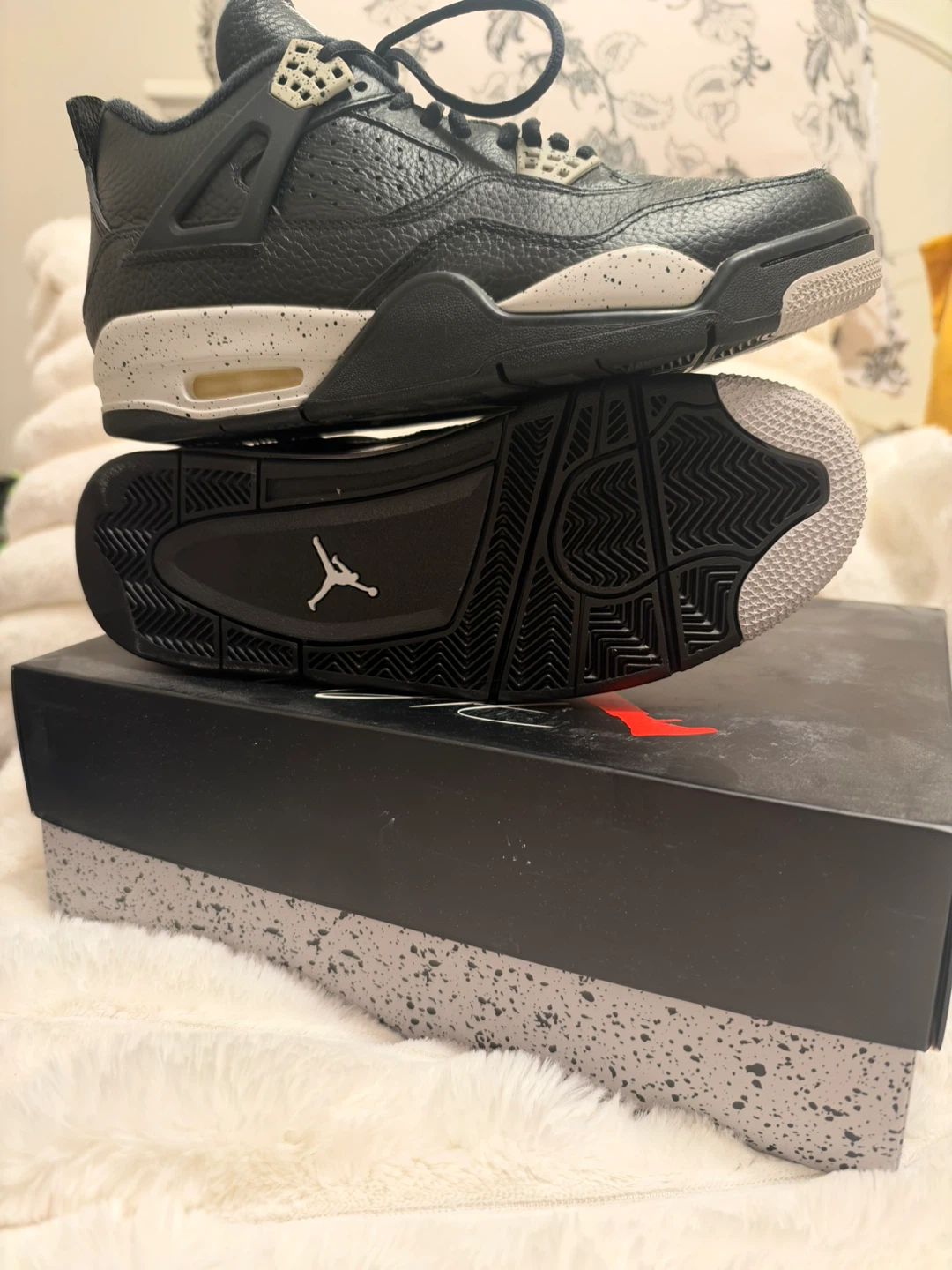 Air Jordan 4 Retro Oreo - photo 4