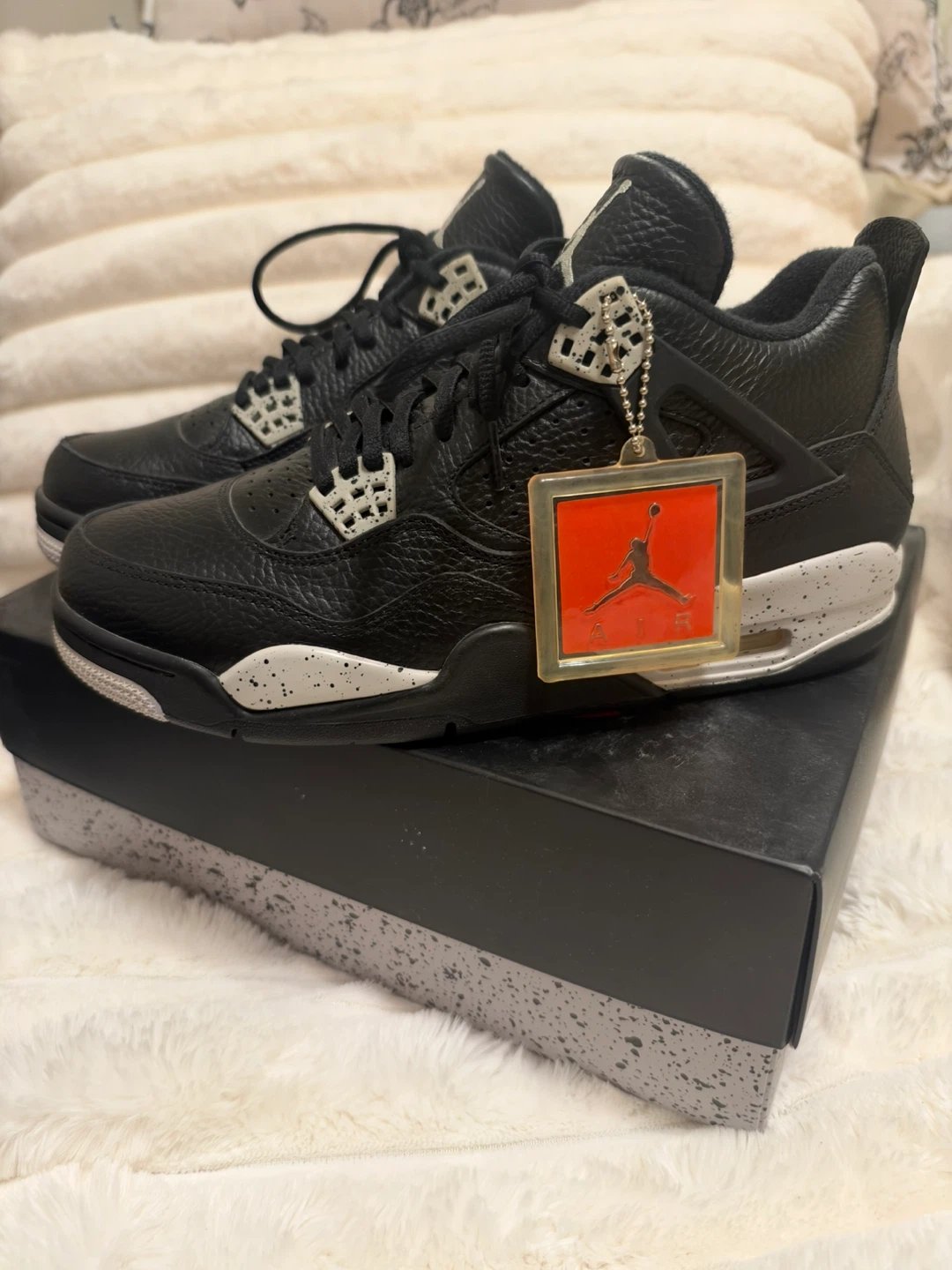 Air Jordan 4 Retro Oreo - photo 5