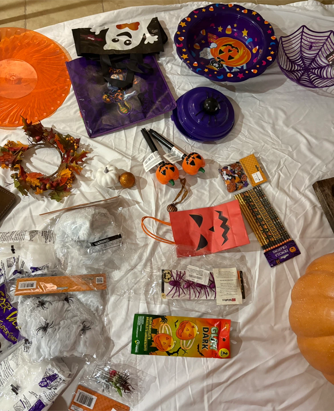 Halloween Decoration and Party Supplies Bundle - photo 2