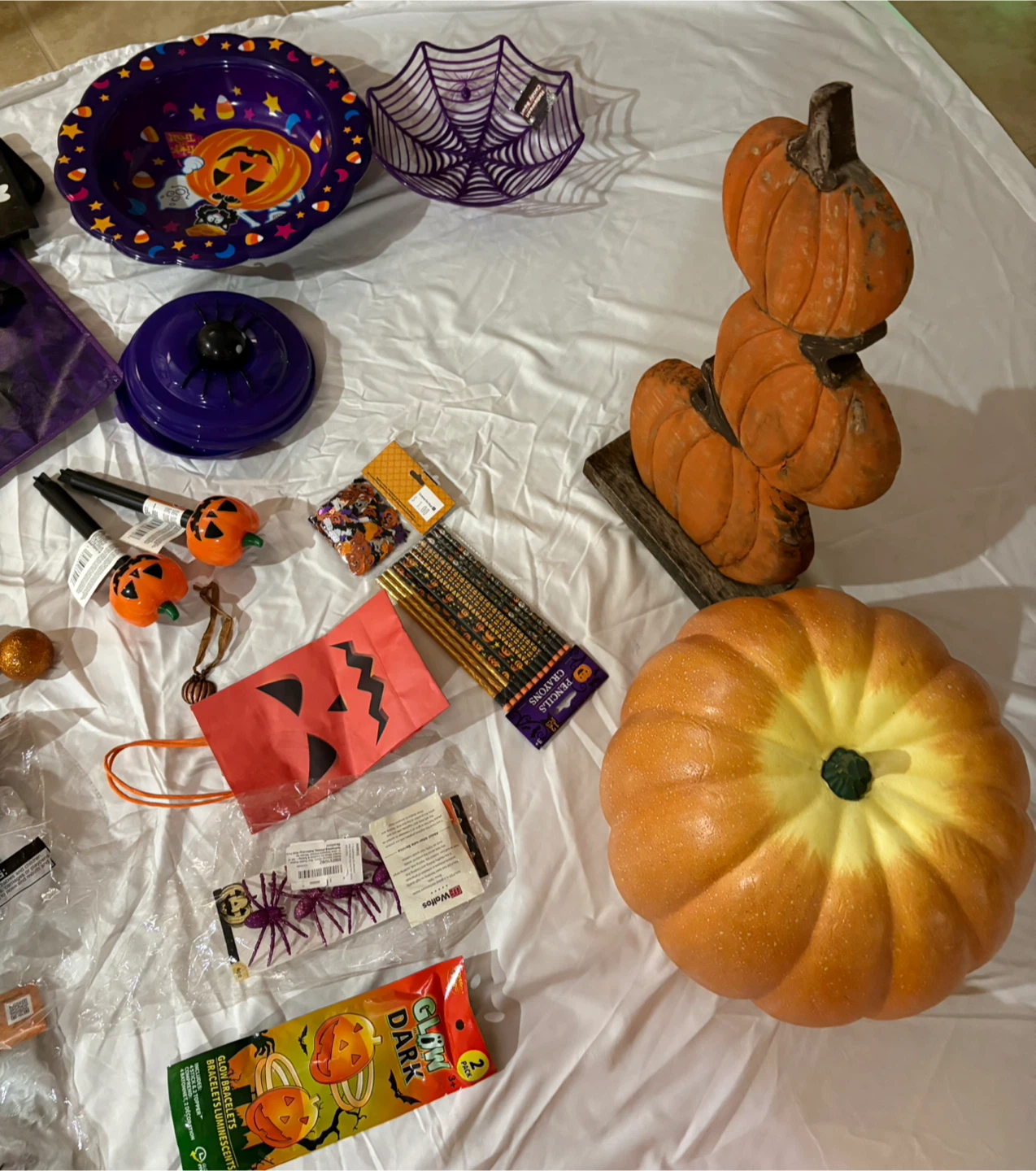 Halloween Decoration and Party Supplies Bundle - photo 3