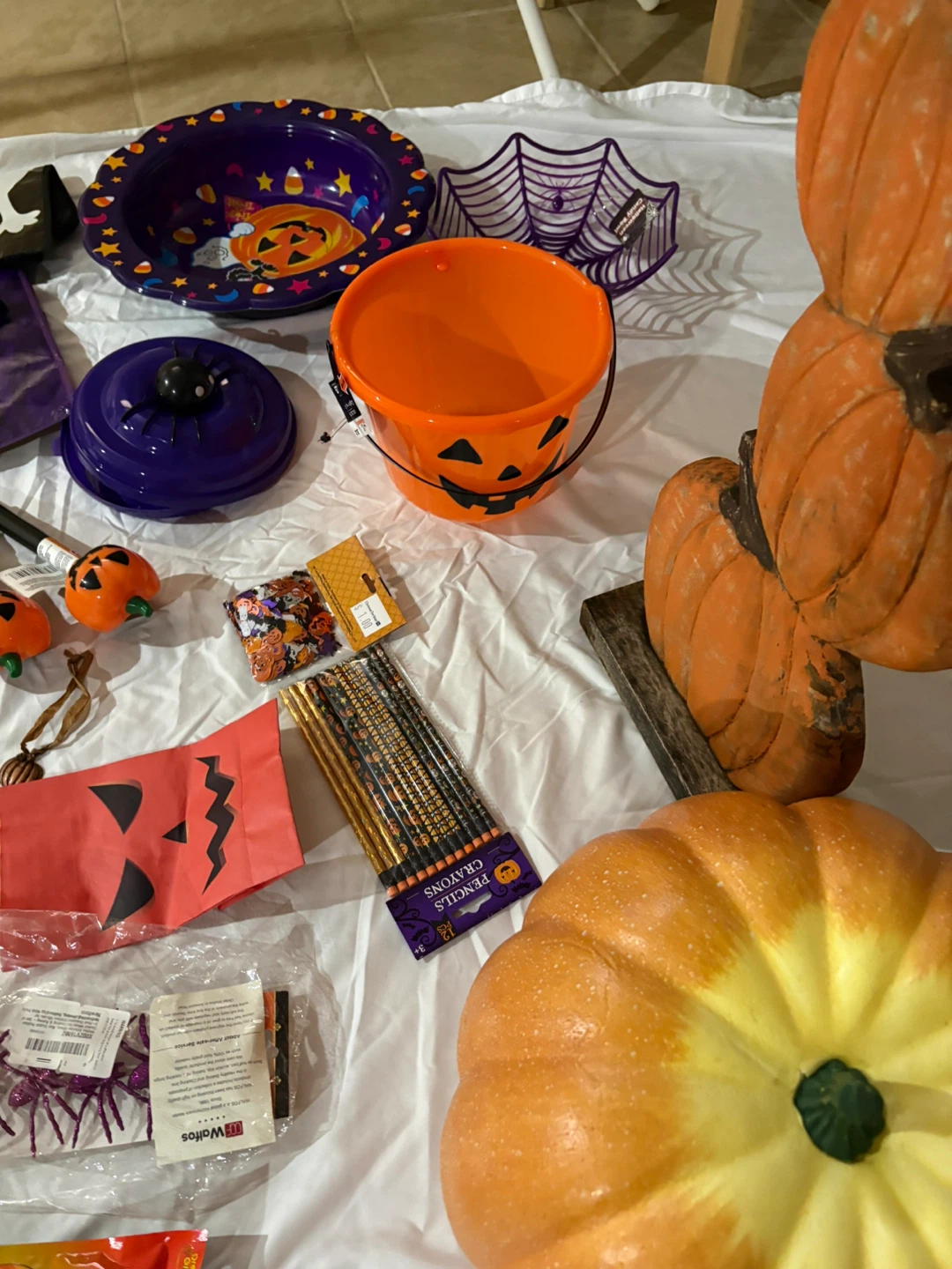Halloween Decoration and Party Supplies Bundle - photo 5