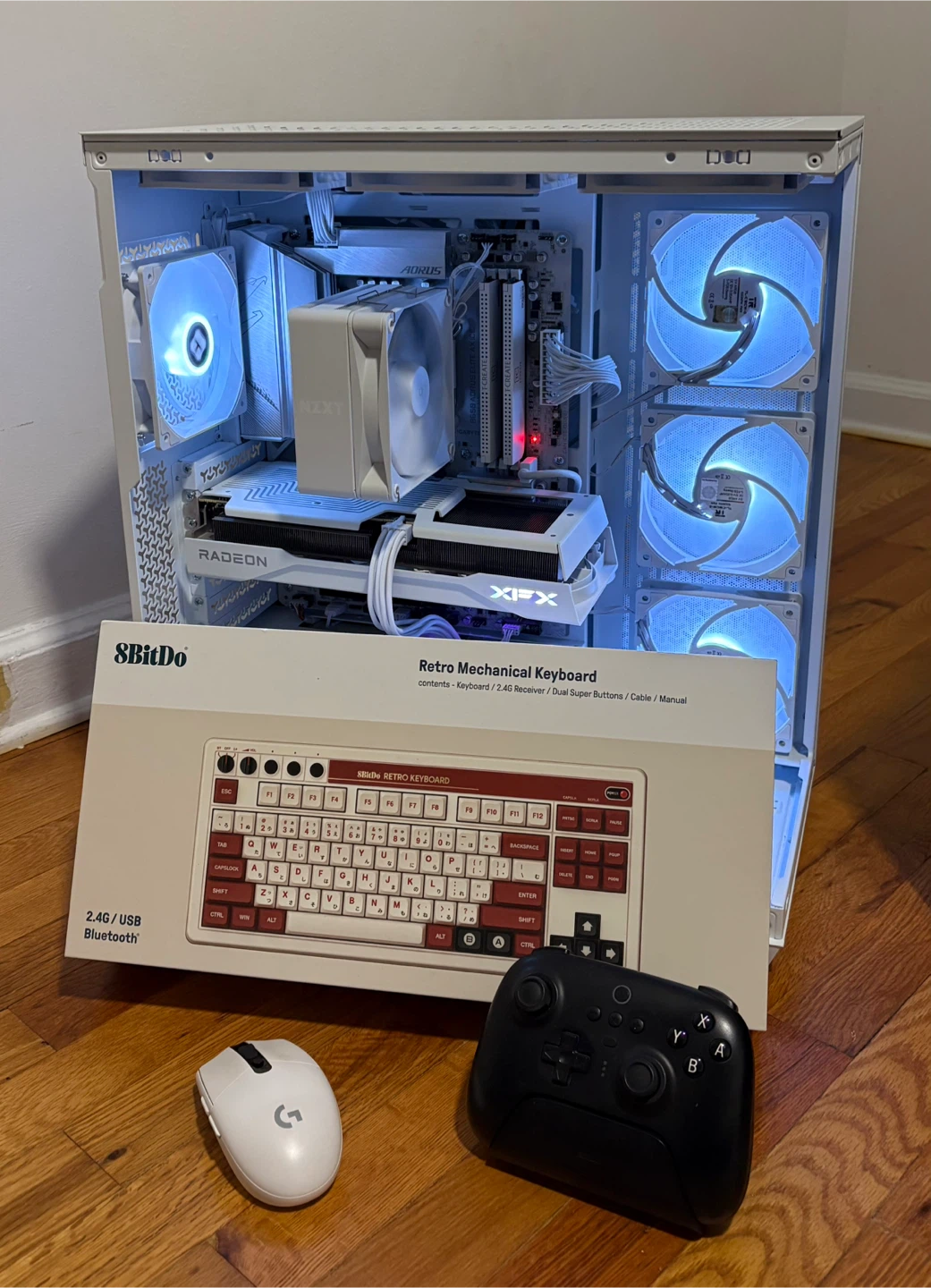 Ryzen 5 7600X gaming pc all white with kbm and controller