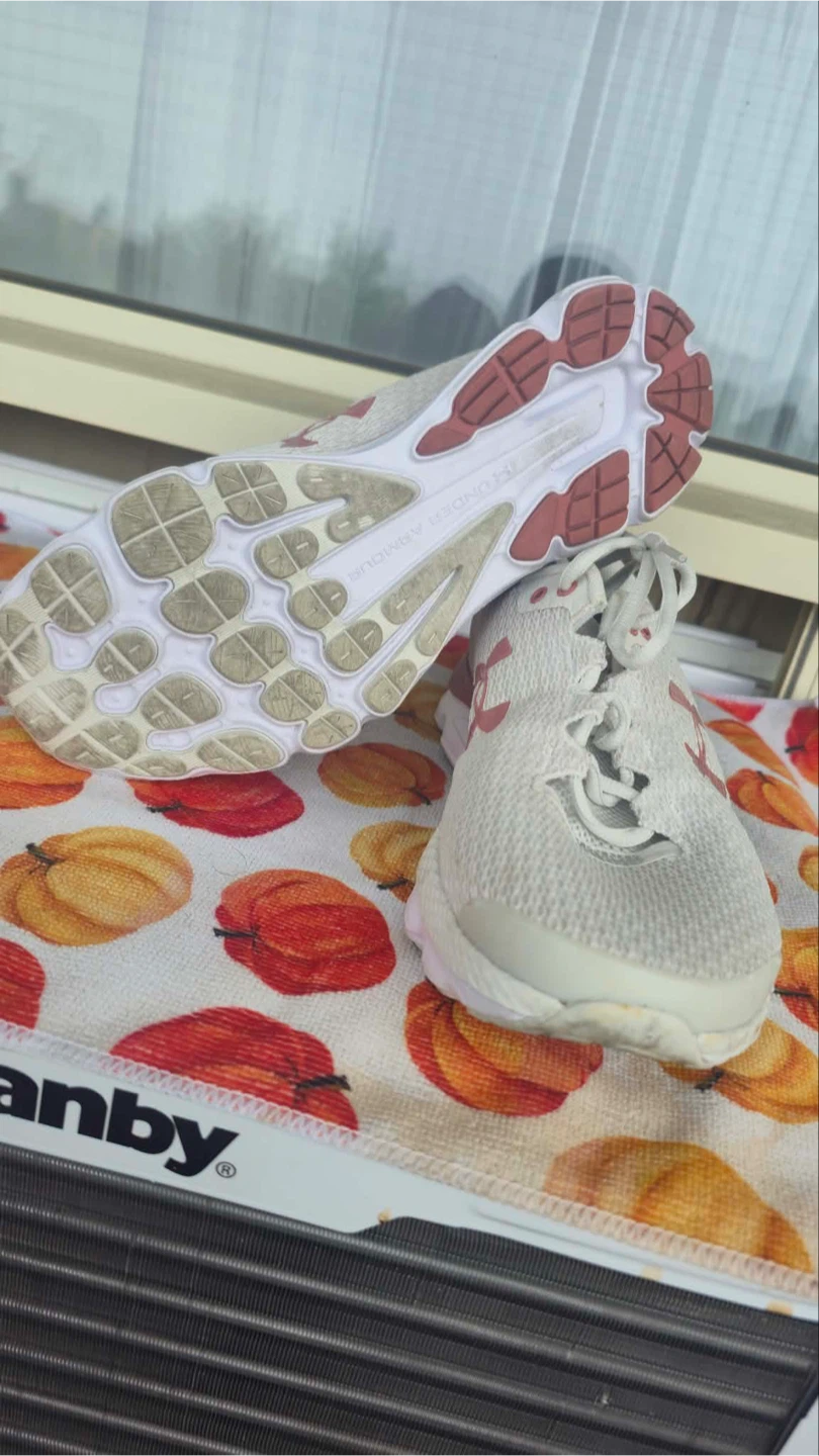 Under Armour women's sneakers - photo 4