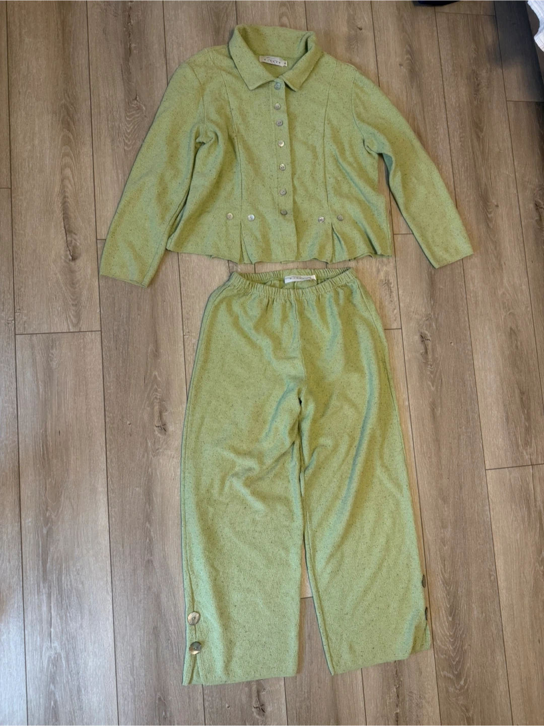 Willow Light Green Two-Piece Set - photo 4