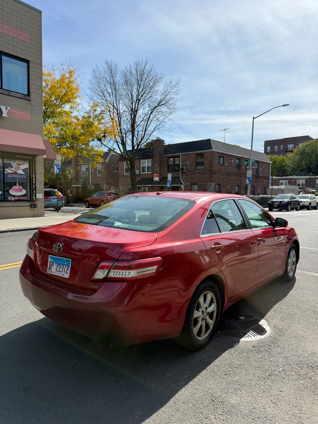 2011 Toyota Camry LE - photo 4
