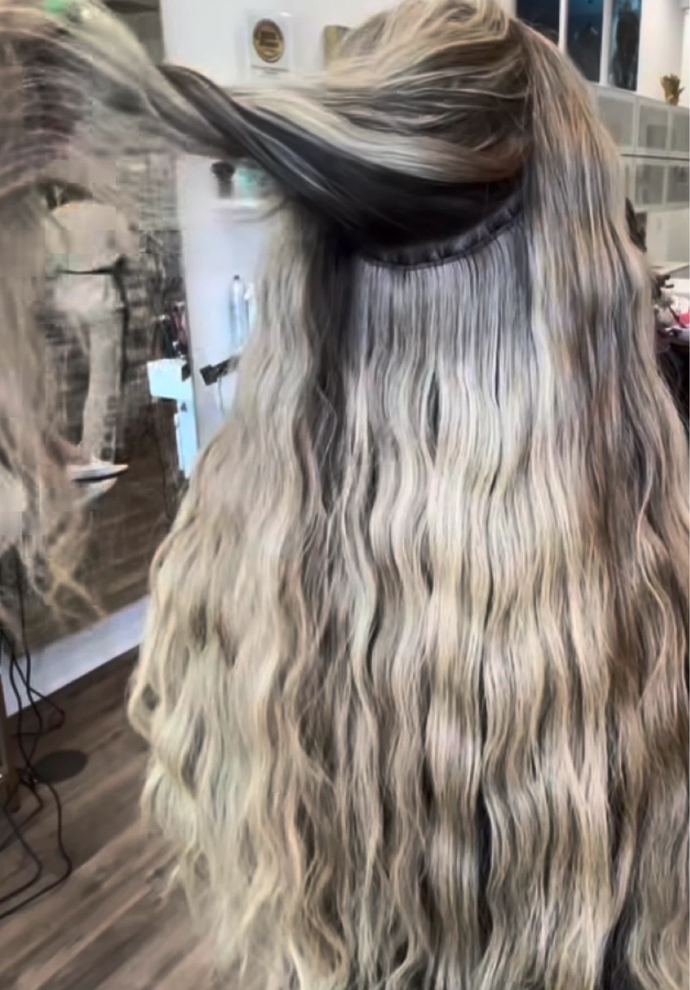 Models for hair extensions - photo 3