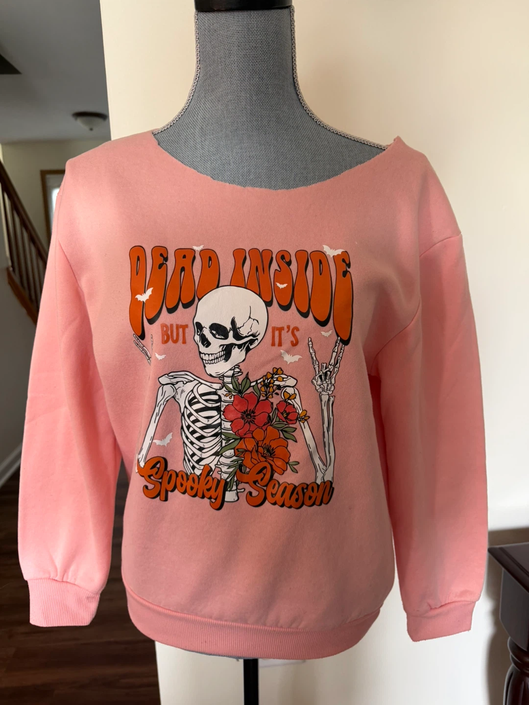 SHEIN Pink Spooky Season Graphic Sweatshirt