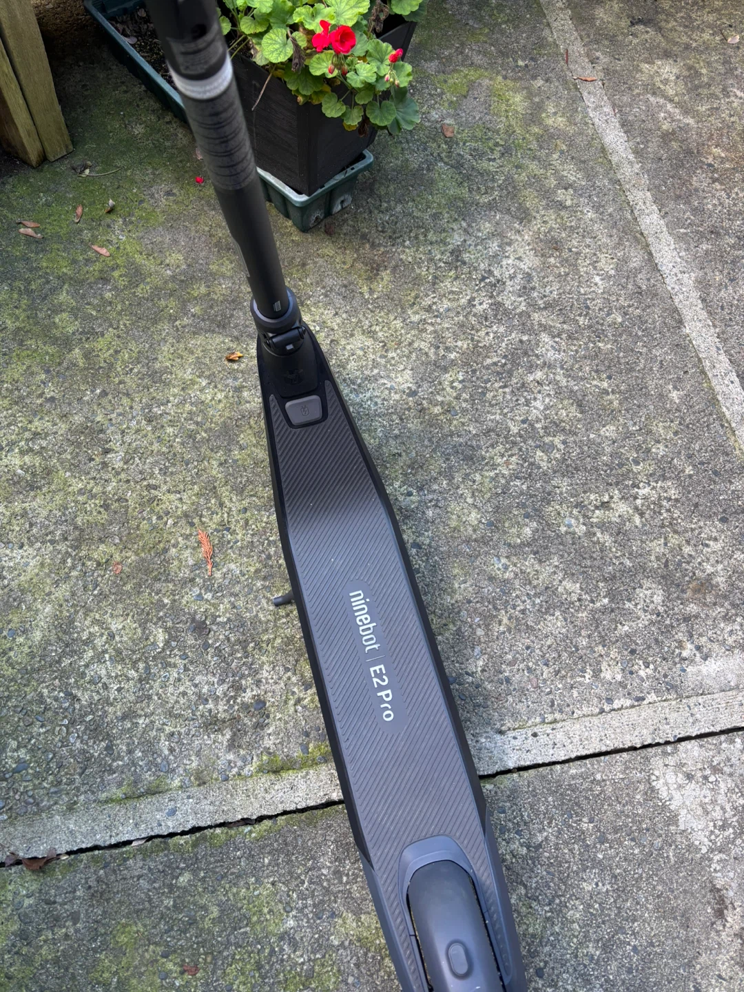 Ninebot E2 Pro Electric Scooter - photo 2