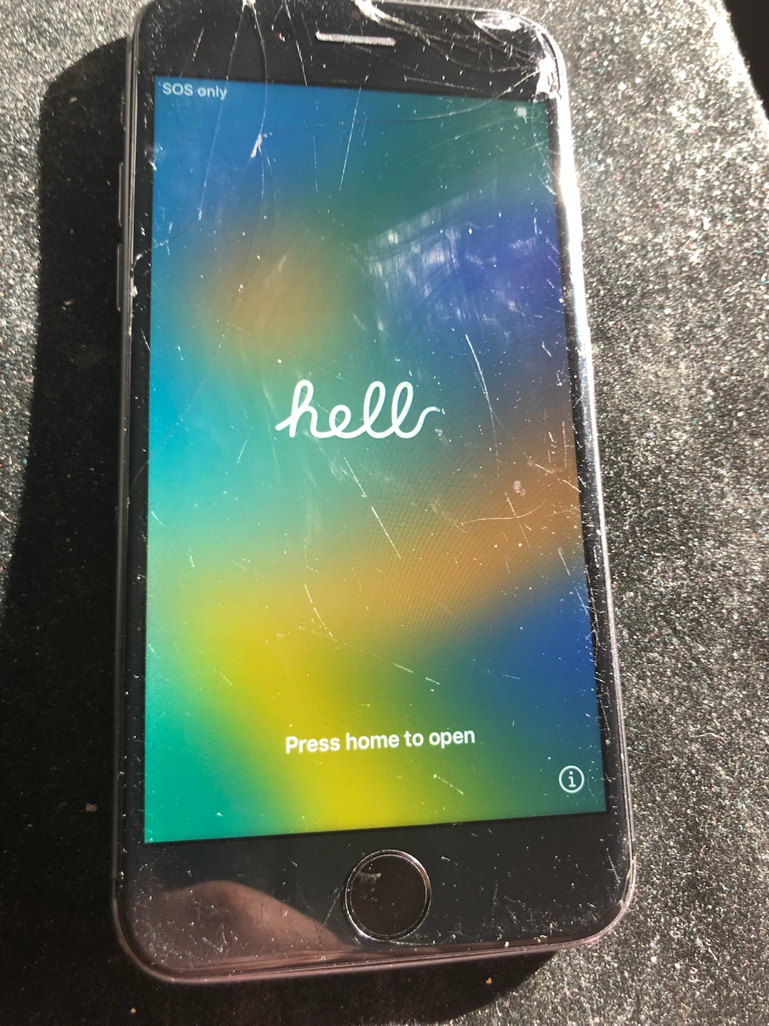 APPLE iPHONE 8 (Read Description)