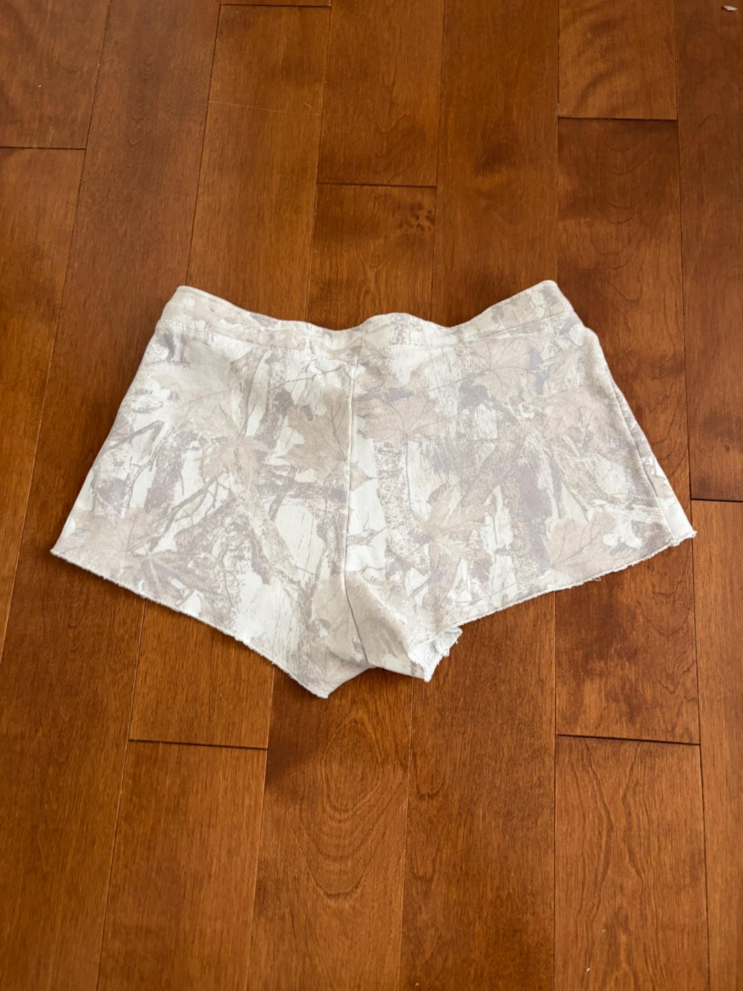 Hollister Camo Print Shorts - photo 2