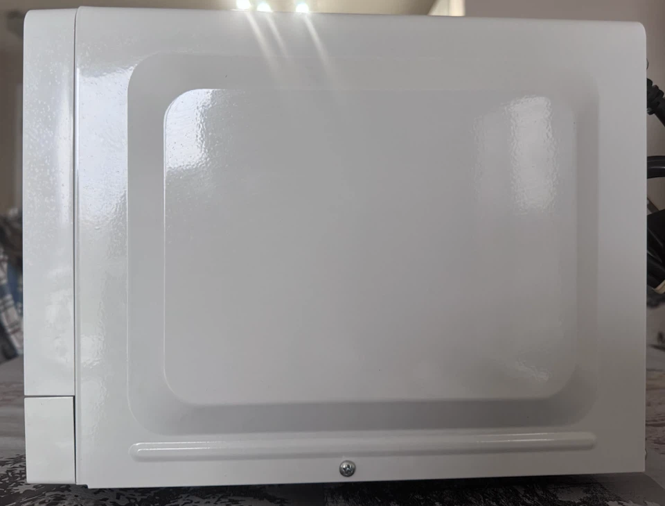 Hamilton Beach Compact Size Microwave - photo 4
