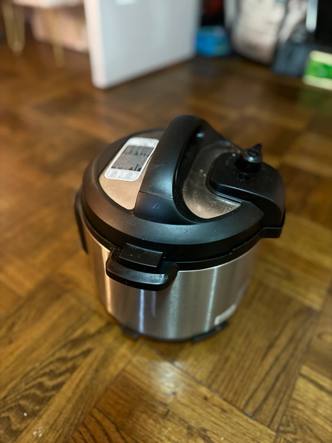 Instant Pot Duo 6 quart Pressure Cooker - photo 2