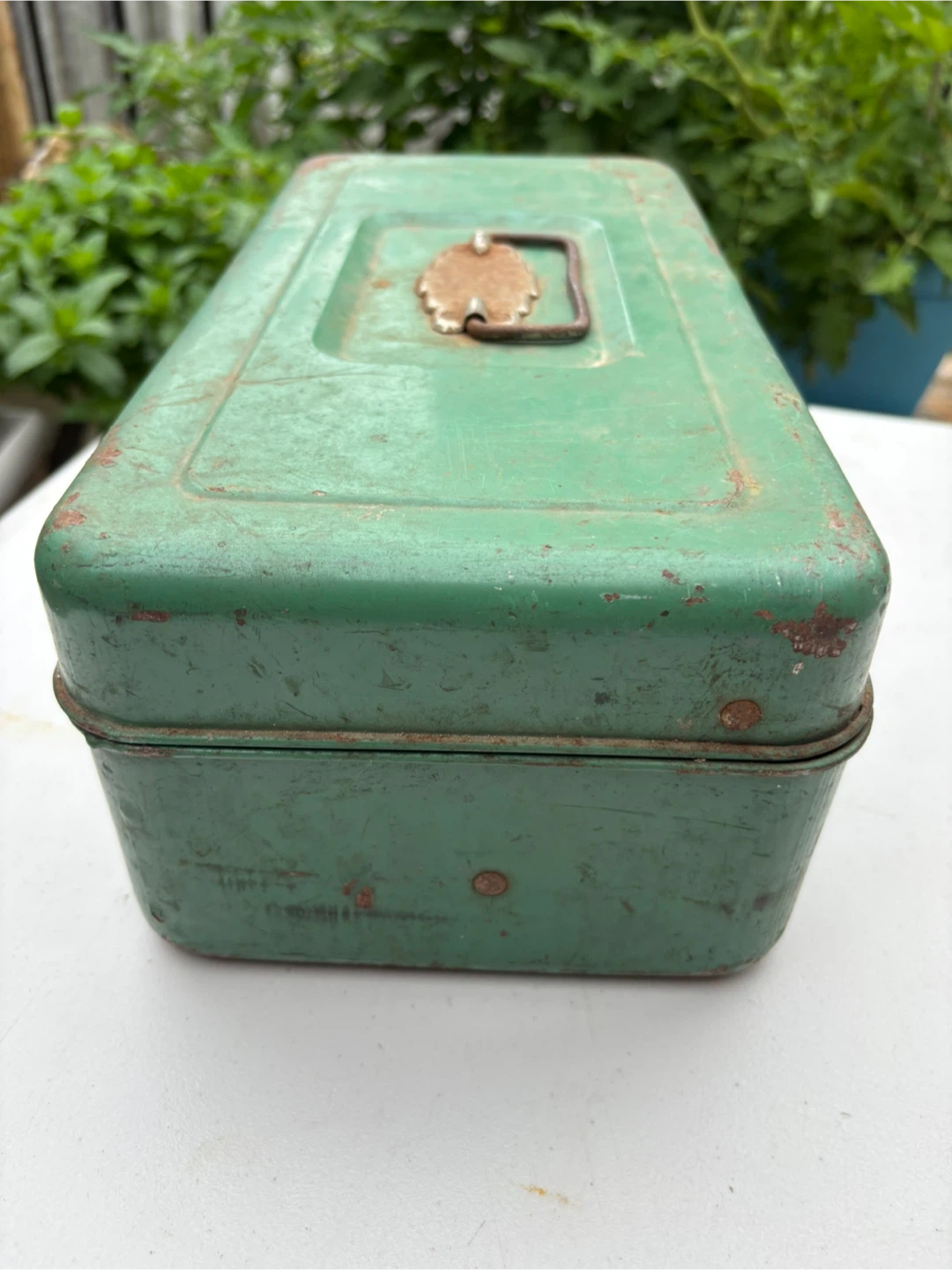 Vintage Metal Tackle Fishing Box - photo 5