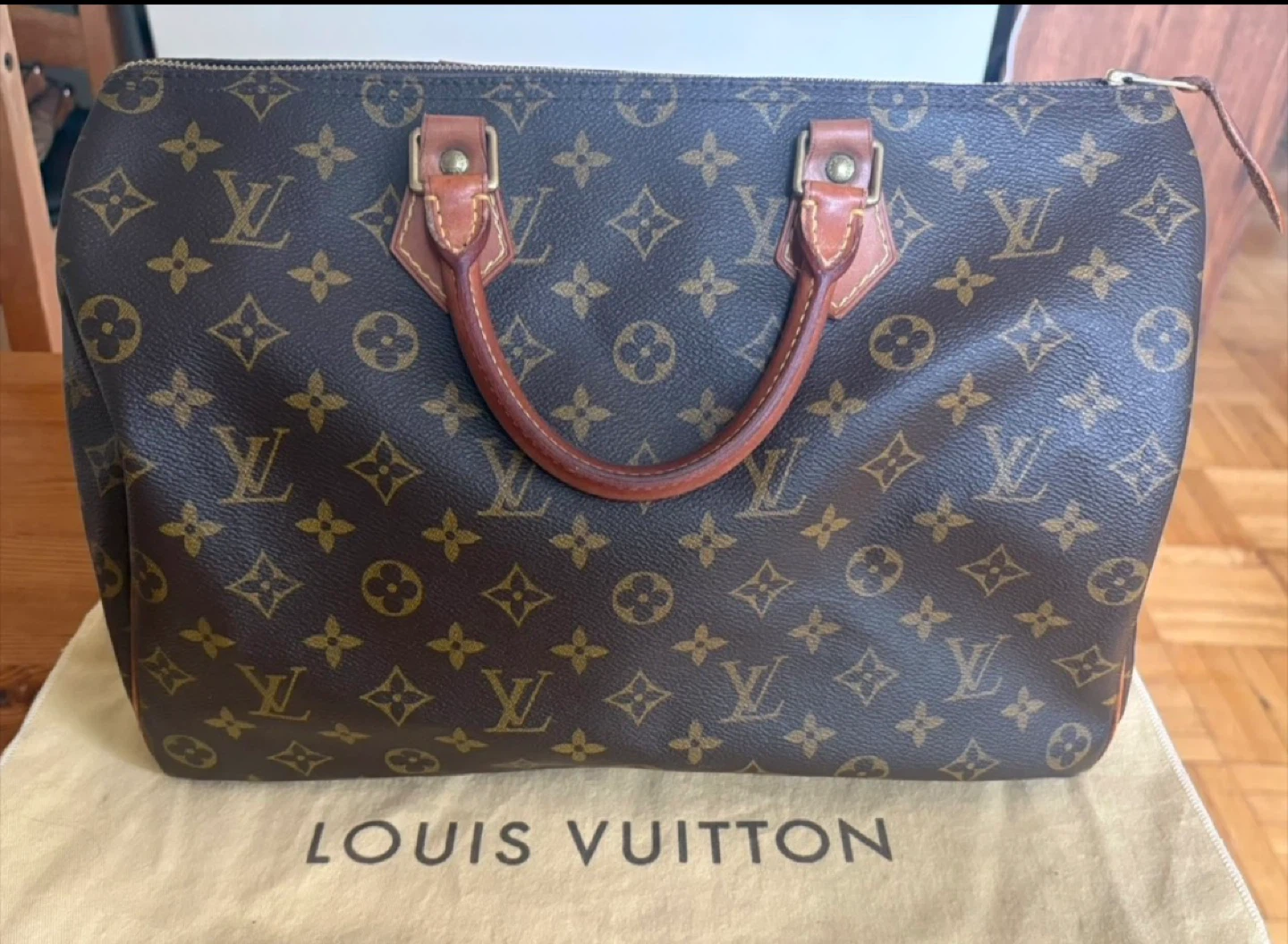 💯 Authentic Louis Vuitton Monogram Speedy 35