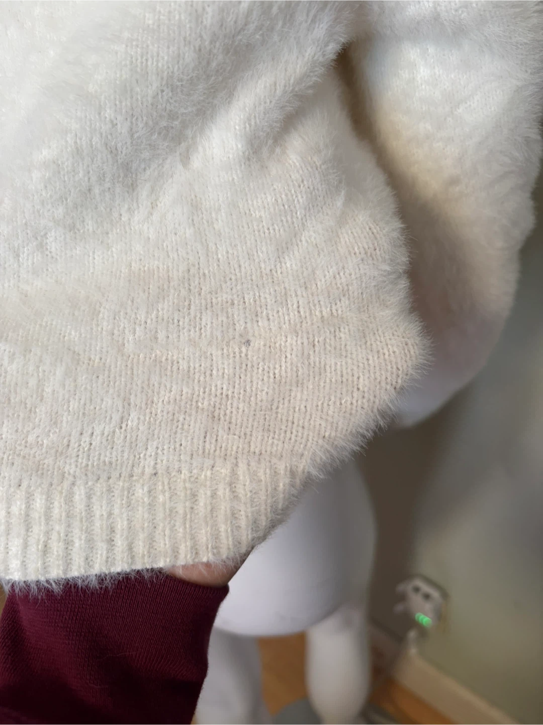 S-Aritzia Wilfred Free Fuzzy White Cardigan - photo 5